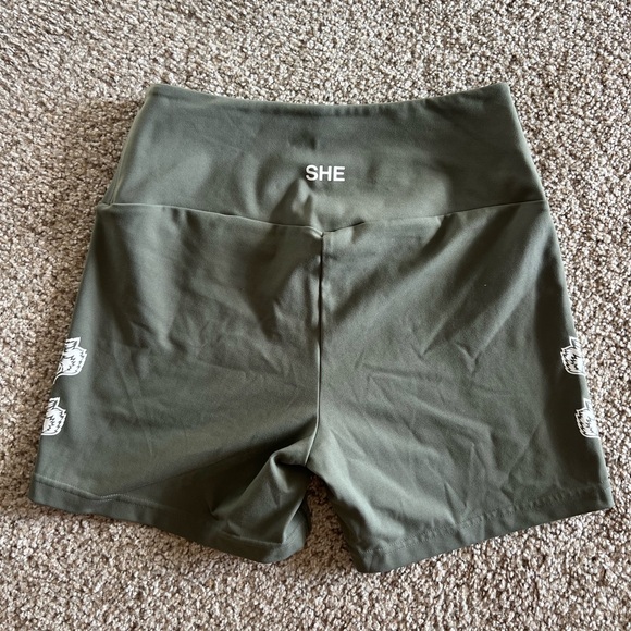 DarcSport She Quad Wolf Beau Shorts in Sage - Picture 2 of 2